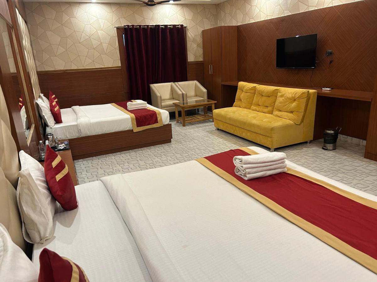Royal Heritage Hotel & Resort Ayodhya Extérieur photo