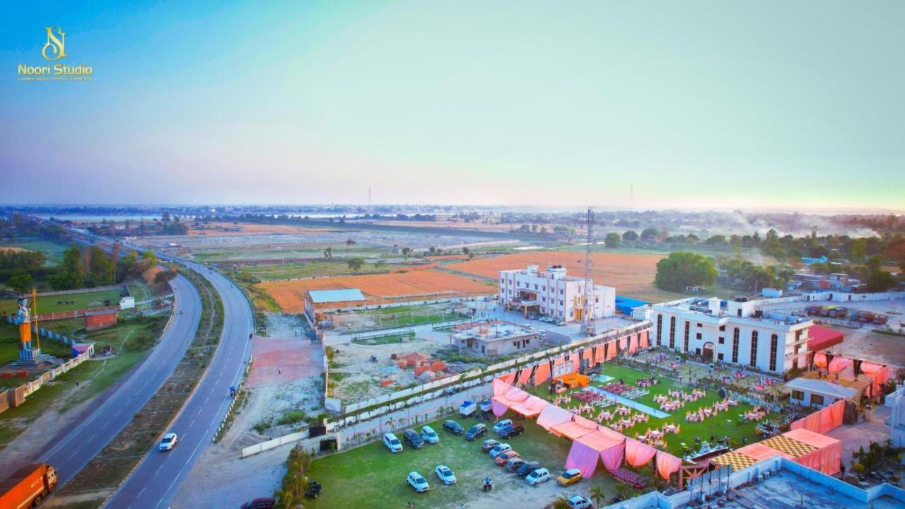 Royal Heritage Hotel & Resort Ayodhya Extérieur photo